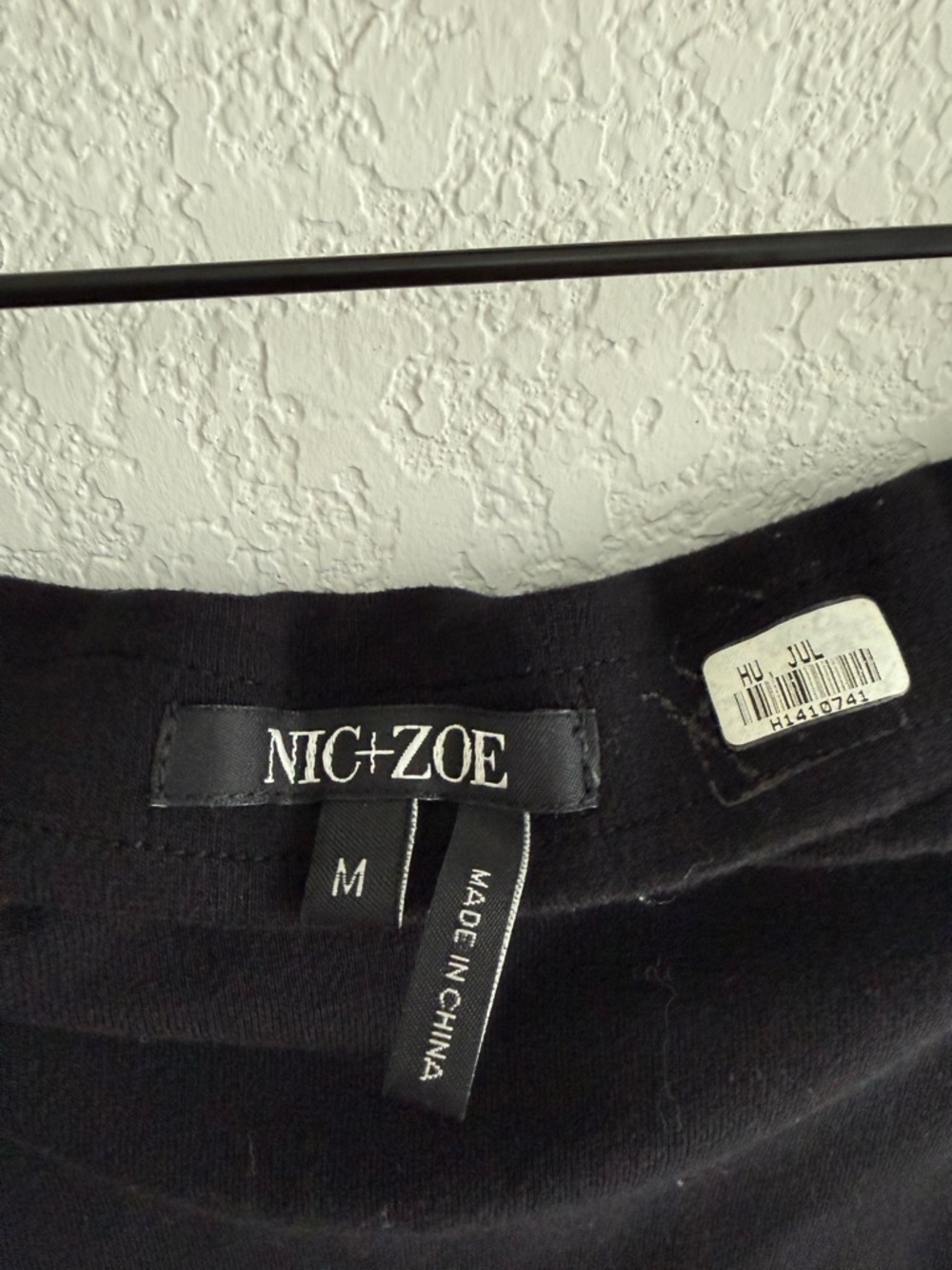 NIC+ZOE Black Midi Skirt with White Contrast Stitching with Slit SZ M - Picture 4 of 5